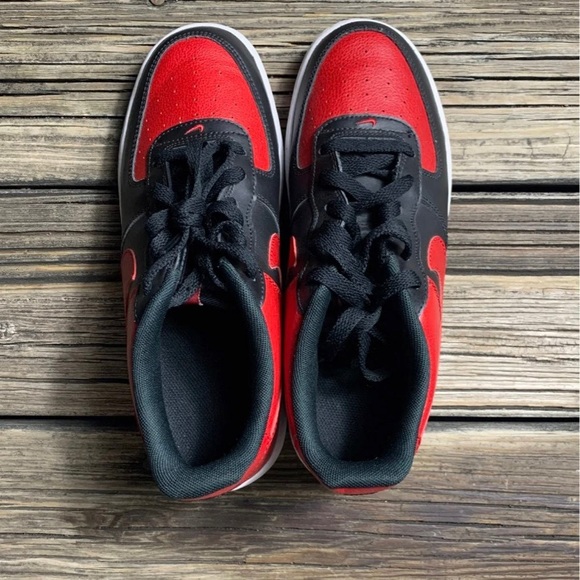 Nike Air Force 1 size 7Y
Bred - Picture 4 of 6